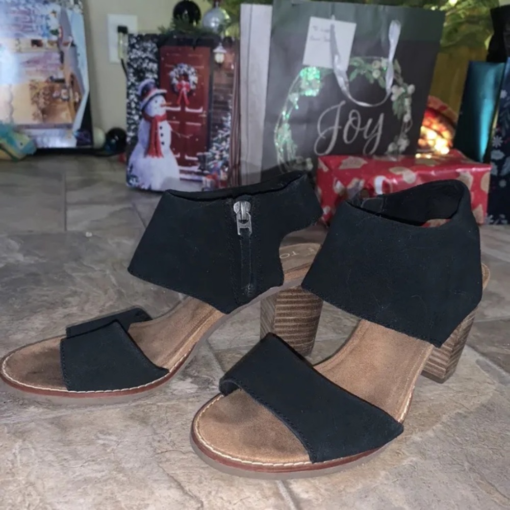 TOMS Majorca Cutout Sandal Black Block Heel Side Zip Suede Shoes Womens Size 6